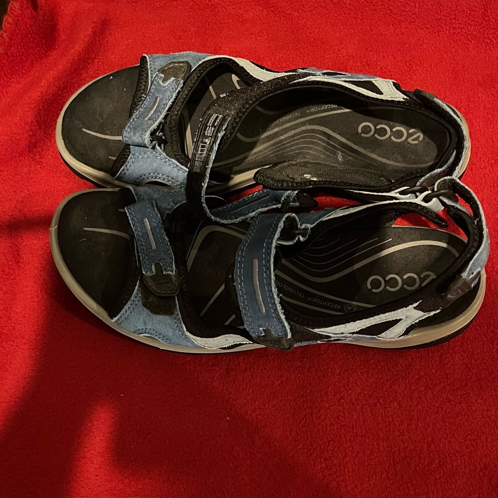 Ecco women’s water shoes brand new